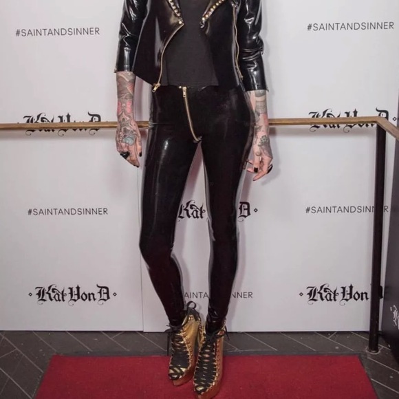 Gold Shoes Size Us 8 - Picture 2 of 6